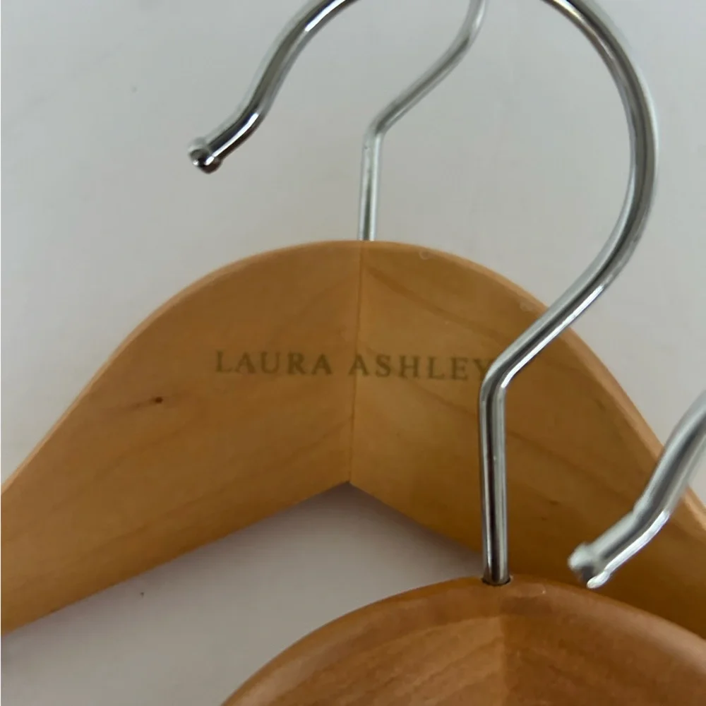 LAURA ASHLEY WOODEN HANGERS SET OF FOUR